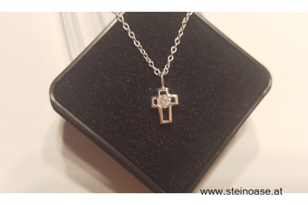 Zartes Kreuz mit Kette